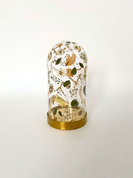 Preservation of your wedding flowers into a glass dome