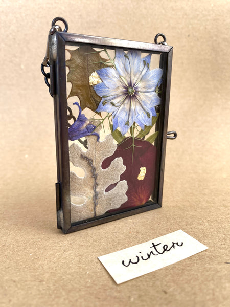 Mini Pressed Flower Frame – Winter Edition